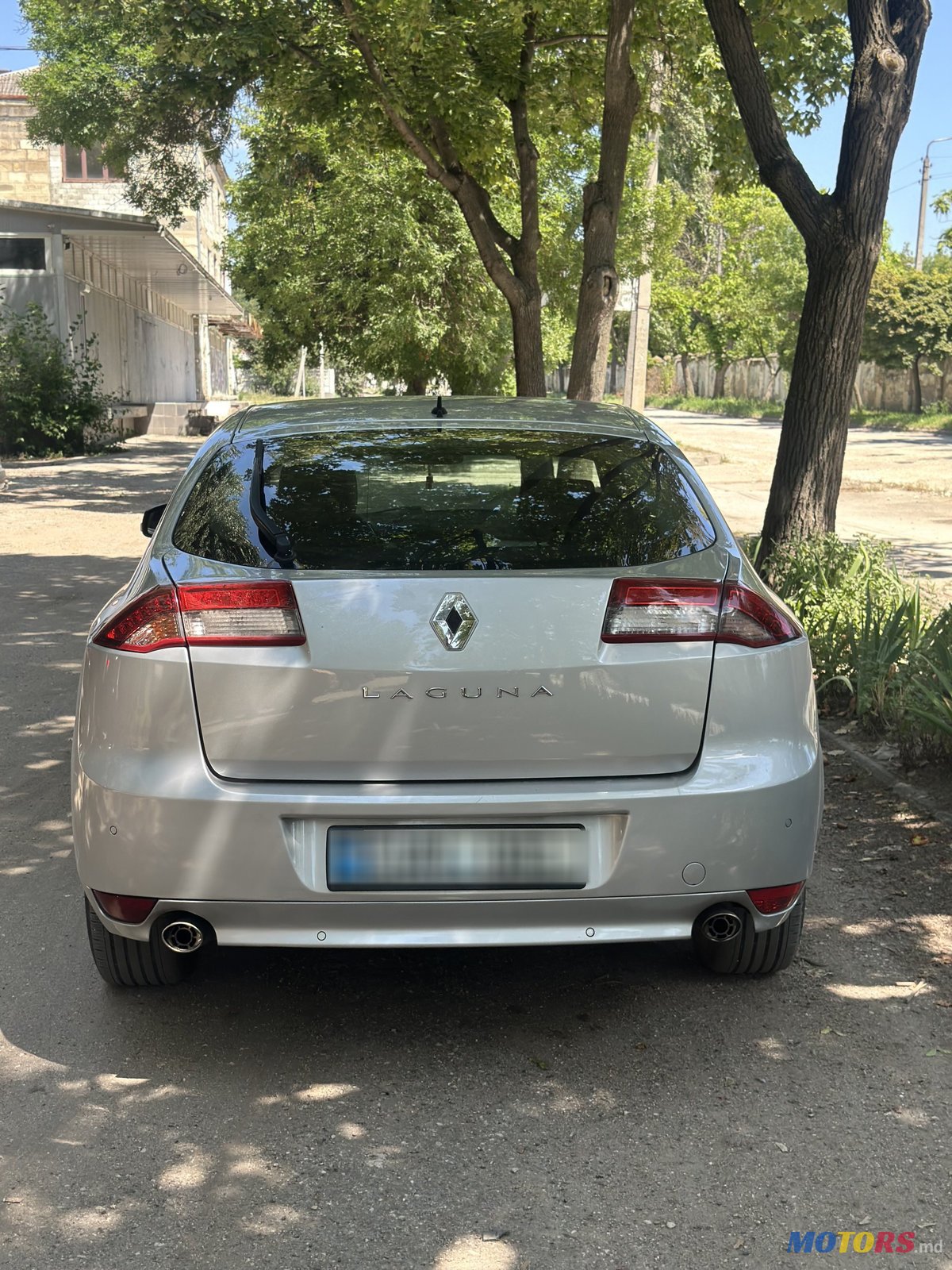 2014' Renault Laguna photo #4