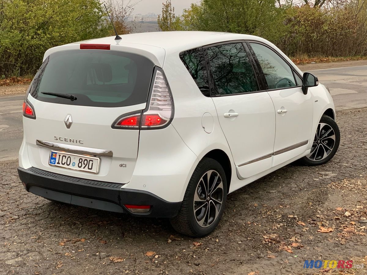 2015' Renault Scenic photo #2