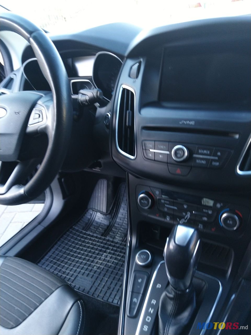 2017' Ford Focus photo #4