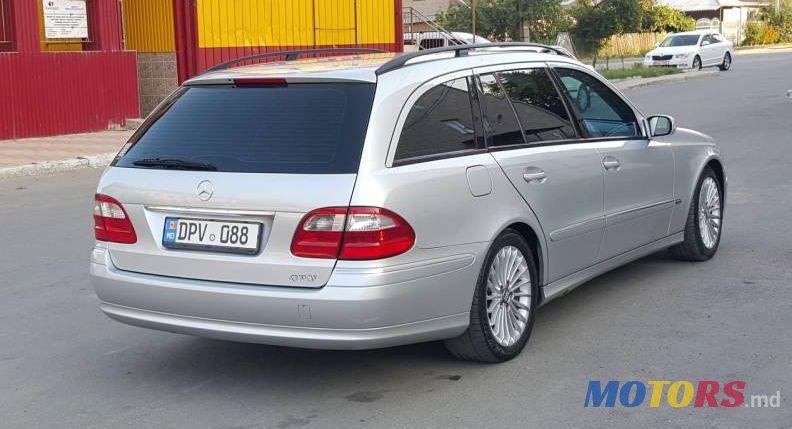2004' Mercedes-Benz E photo #2