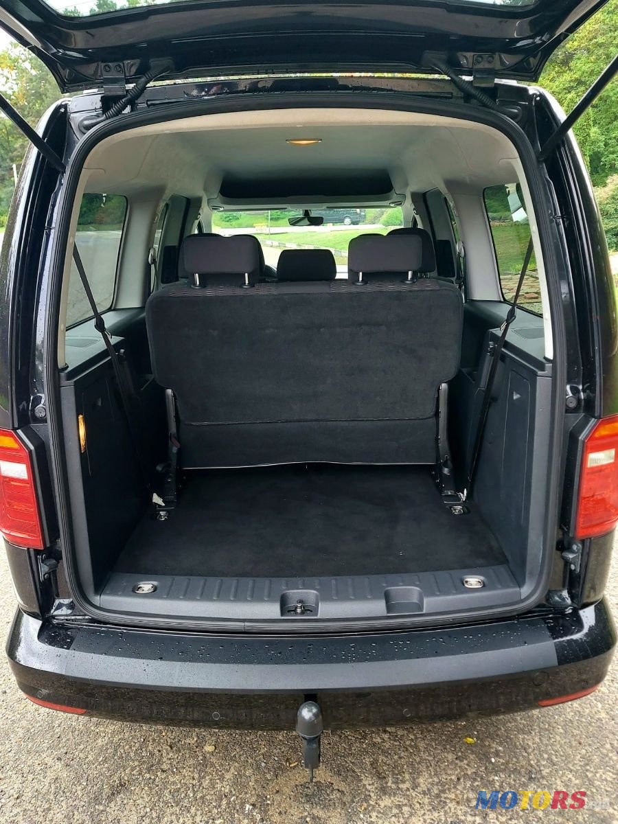 2017' Volkswagen Caddy photo #5