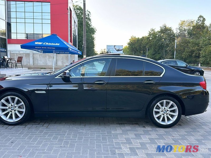 2014' BMW 5 Series photo #2