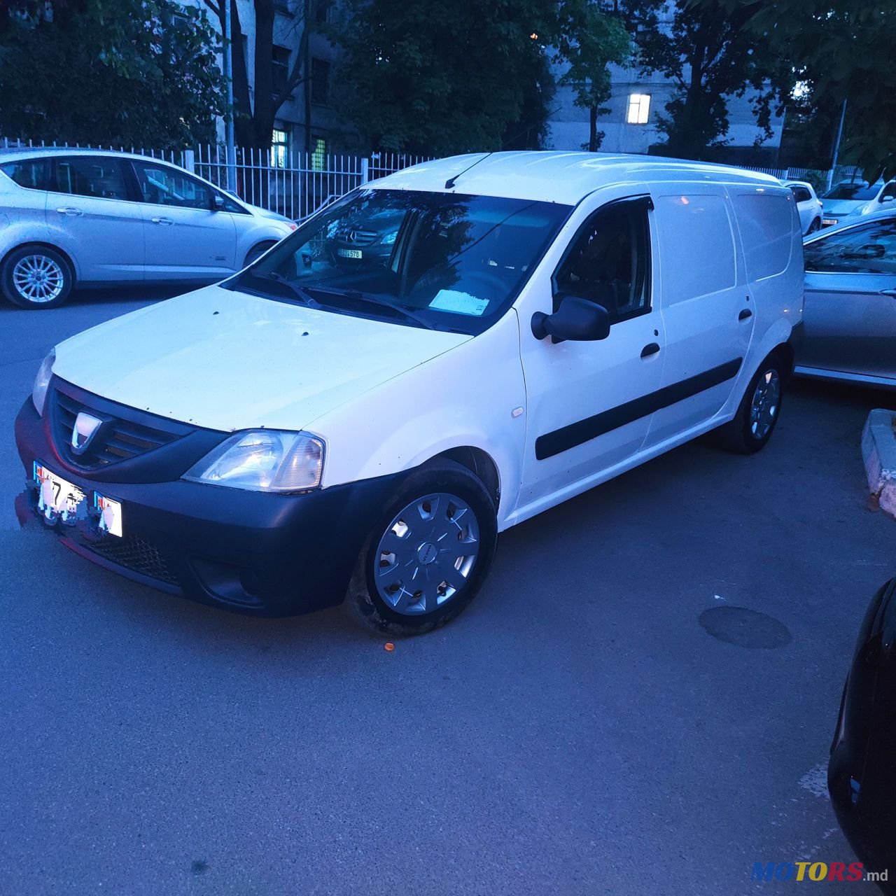 2011' Dacia Logan Van photo #1