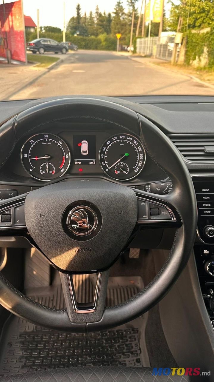 2019' Skoda Superb photo #5