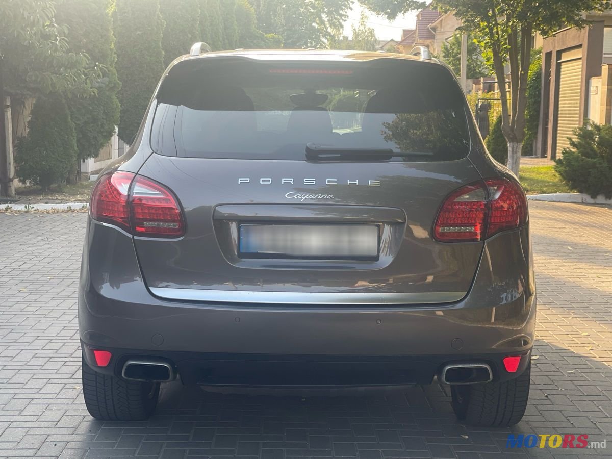 2013' Porsche Cayenne photo #5