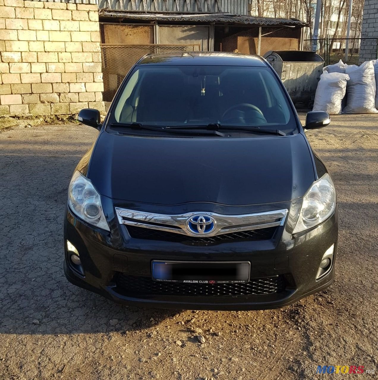 2010' Toyota Auris photo #2