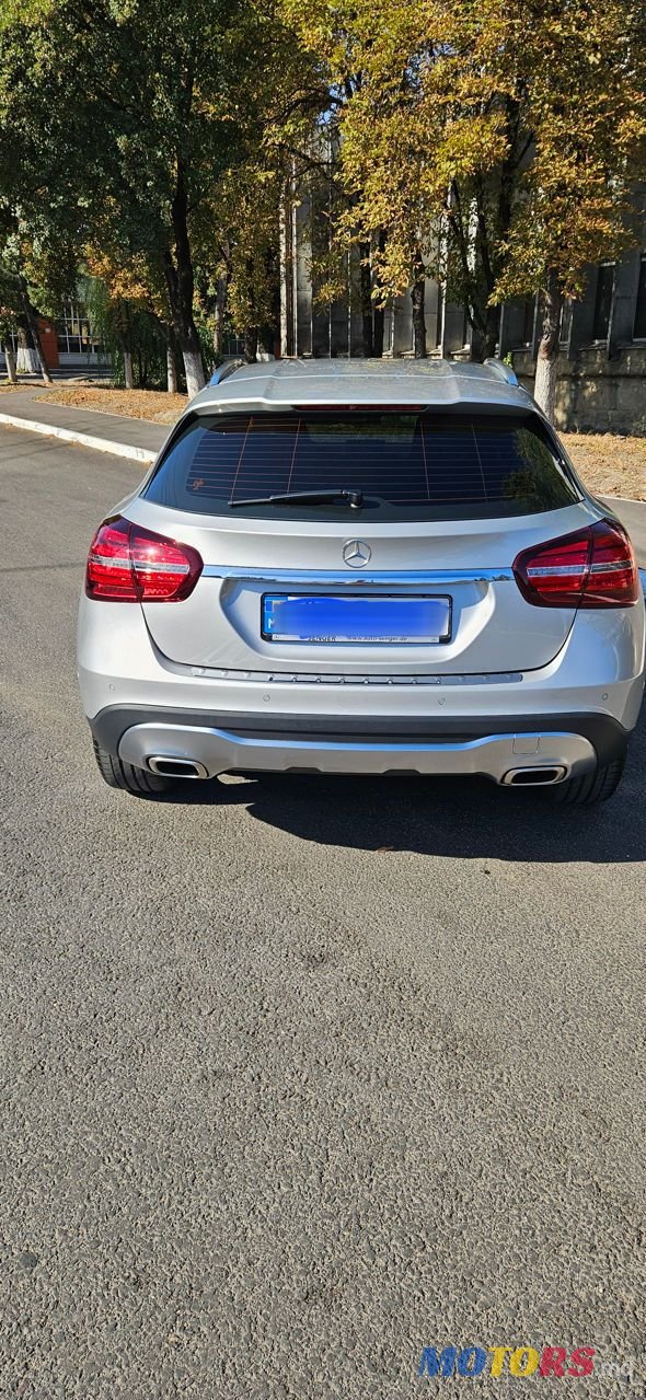 2018' Mercedes-Benz GLA photo #2