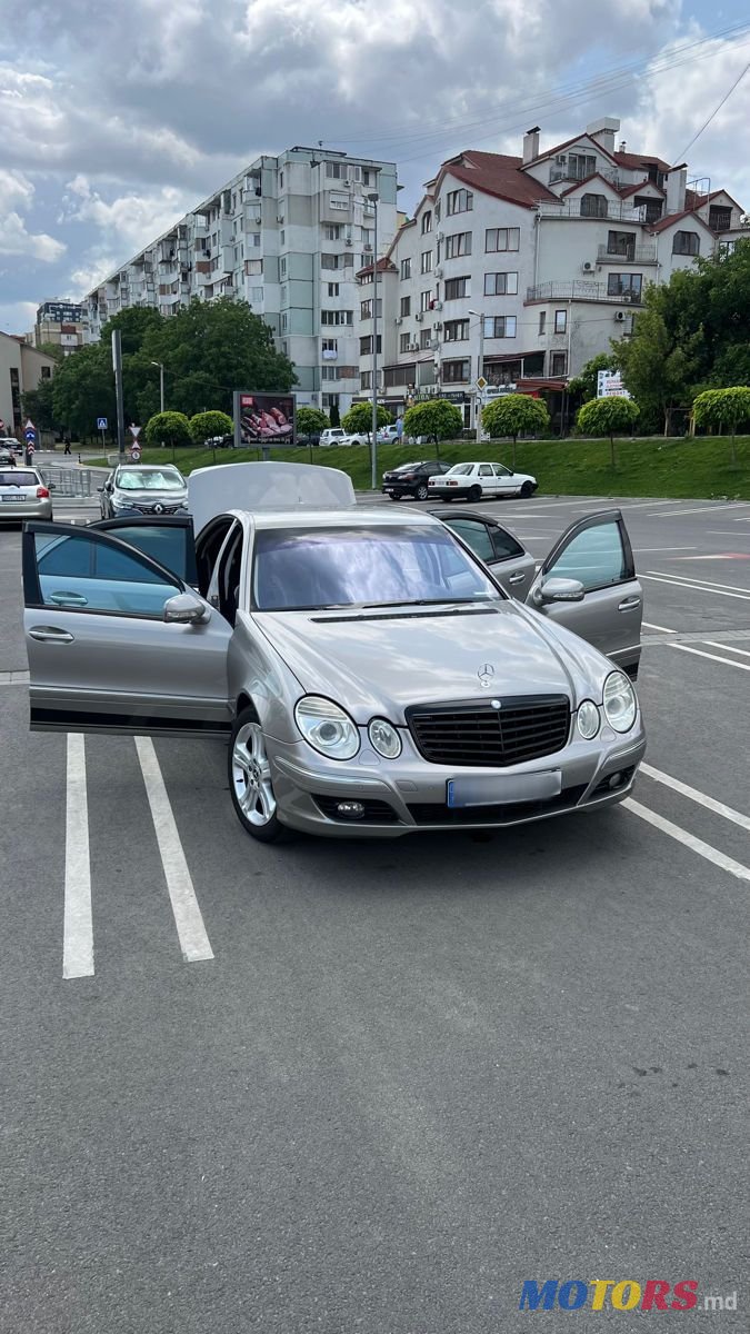 2007' Mercedes-Benz E-Class photo #3