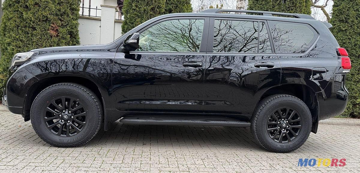 2016' Toyota Land Cruiser Prado photo #6