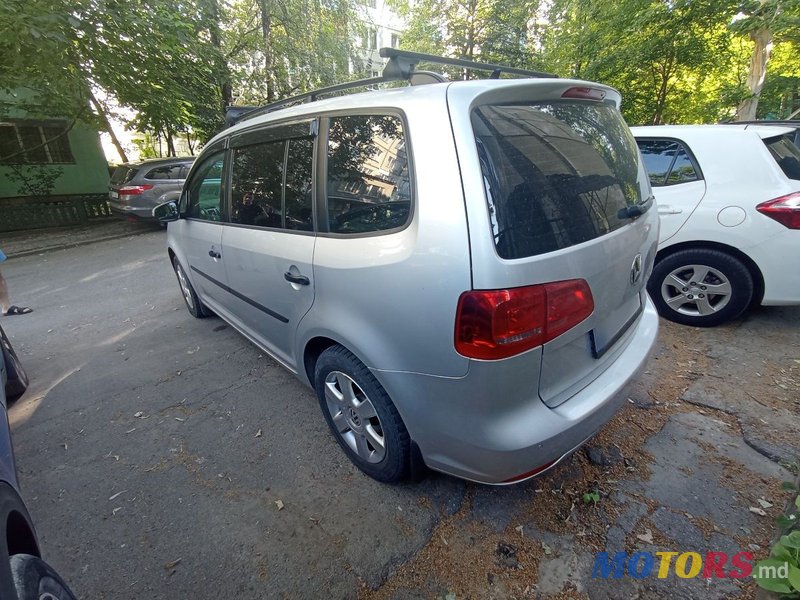 2014' Volkswagen Touran photo #2