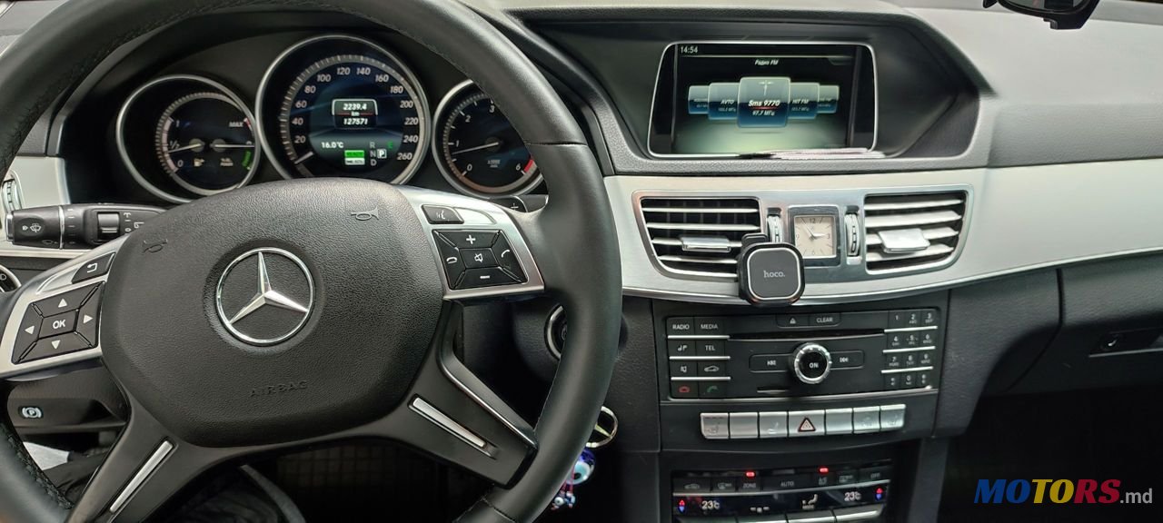 2015' Mercedes-Benz E-Class photo #2