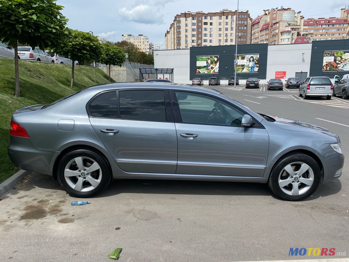 2012' Skoda Superb photo #3