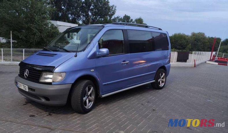 2000' Mercedes-Benz V photo #1