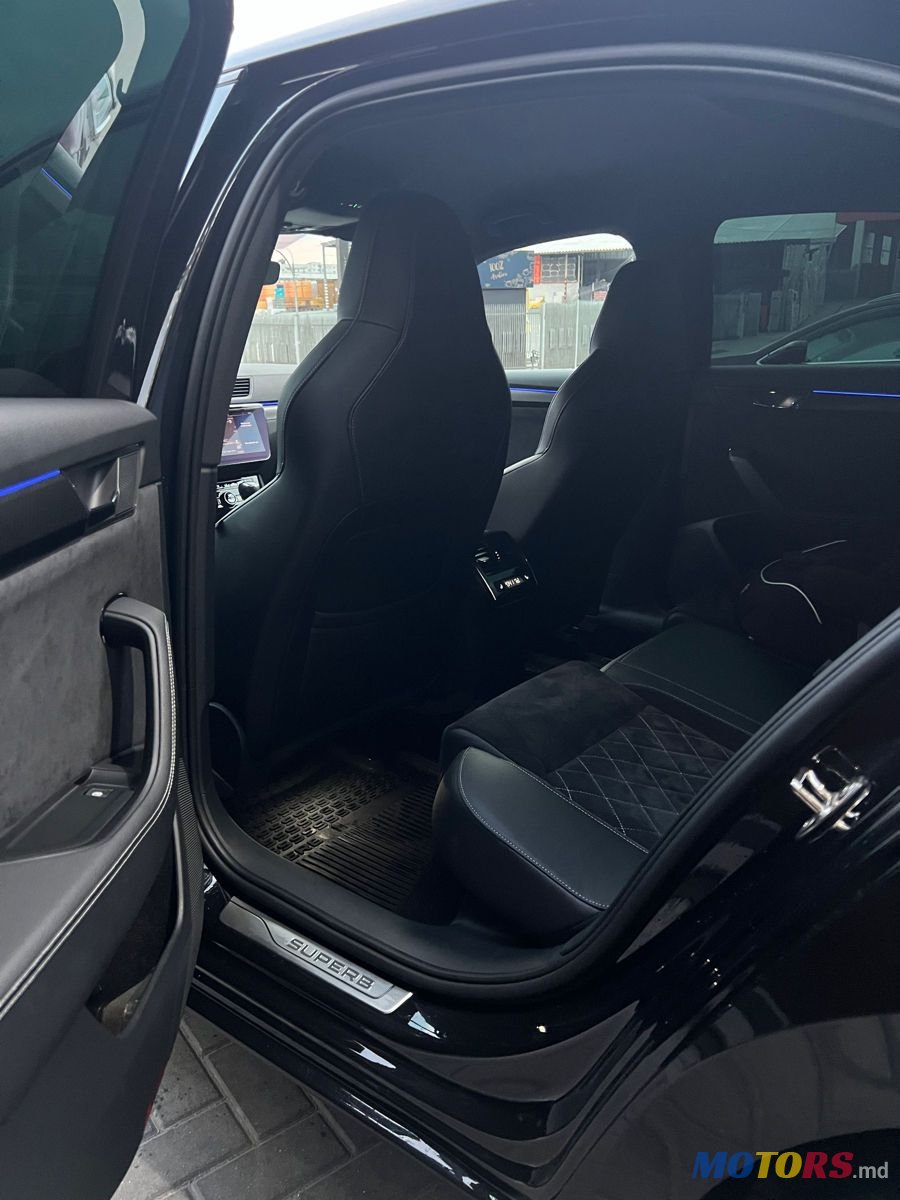 2020' Skoda Superb photo #6