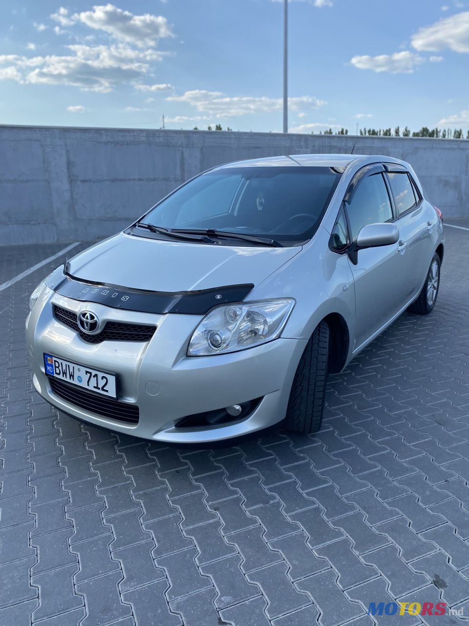 2009' Toyota Auris photo #2