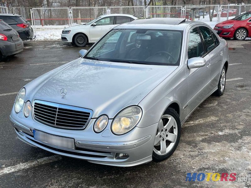 2005' Mercedes-Benz E Класс photo #1