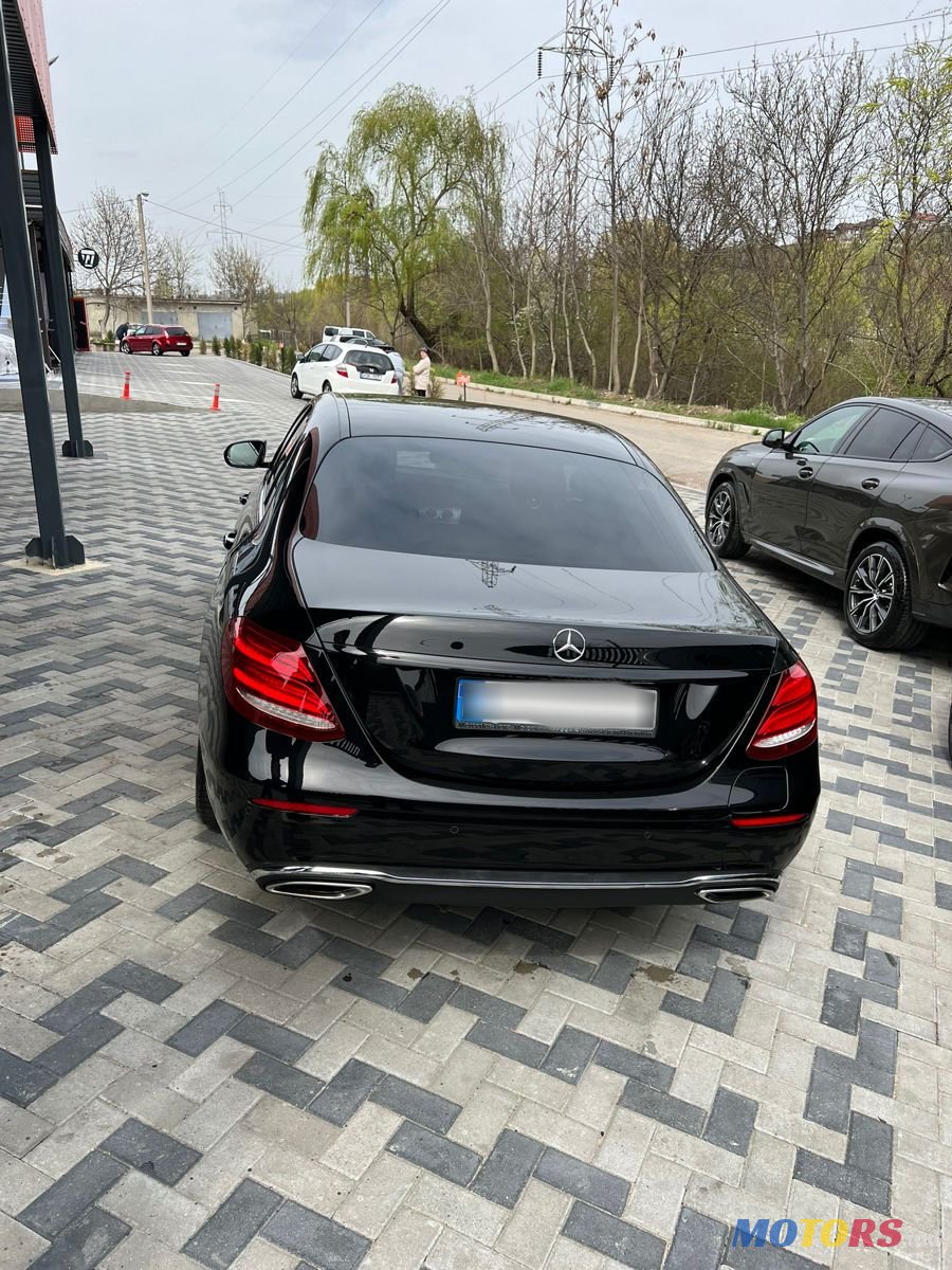 2017' Mercedes-Benz E Класс photo #1