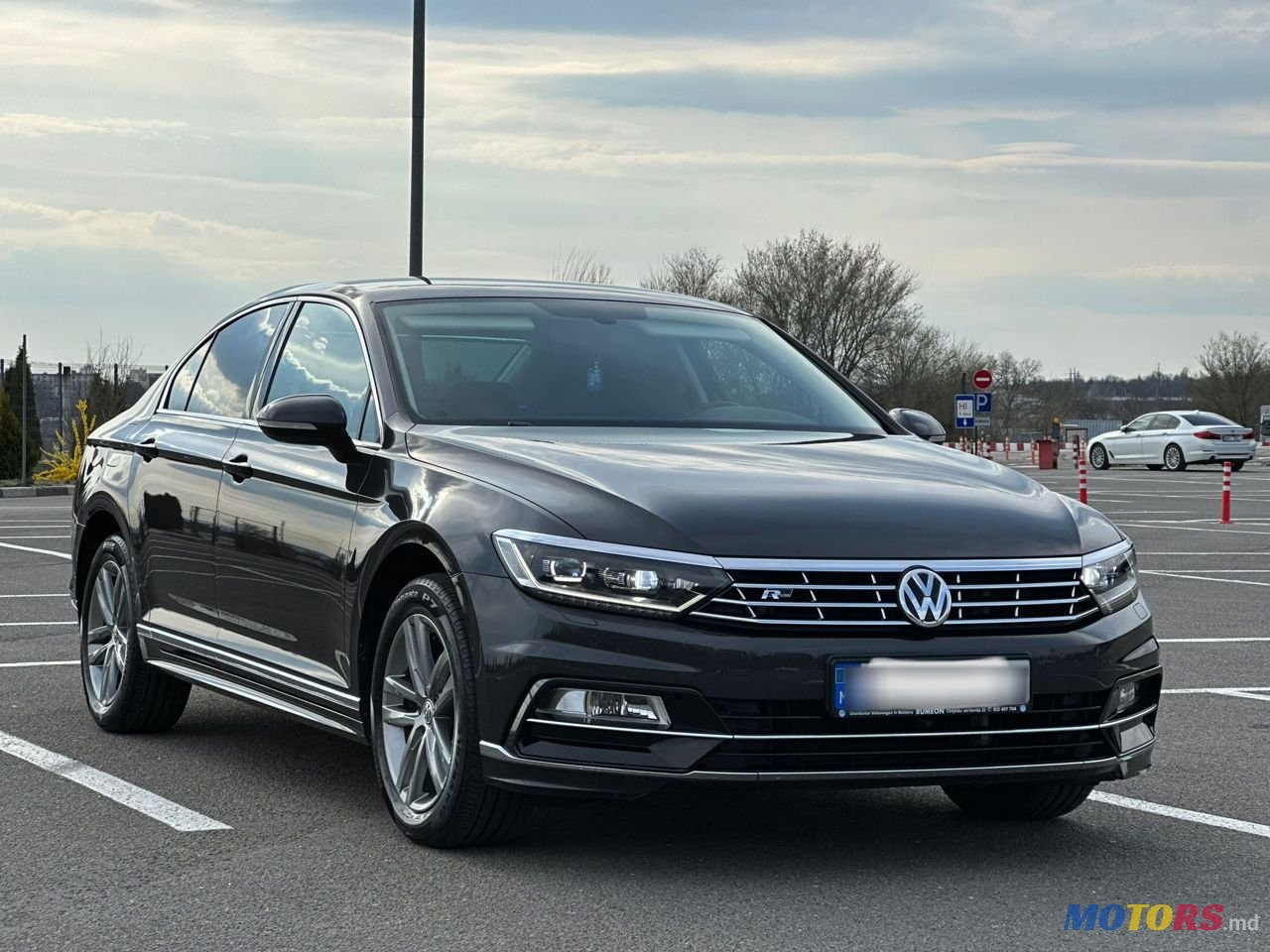2018' Volkswagen Passat photo #2