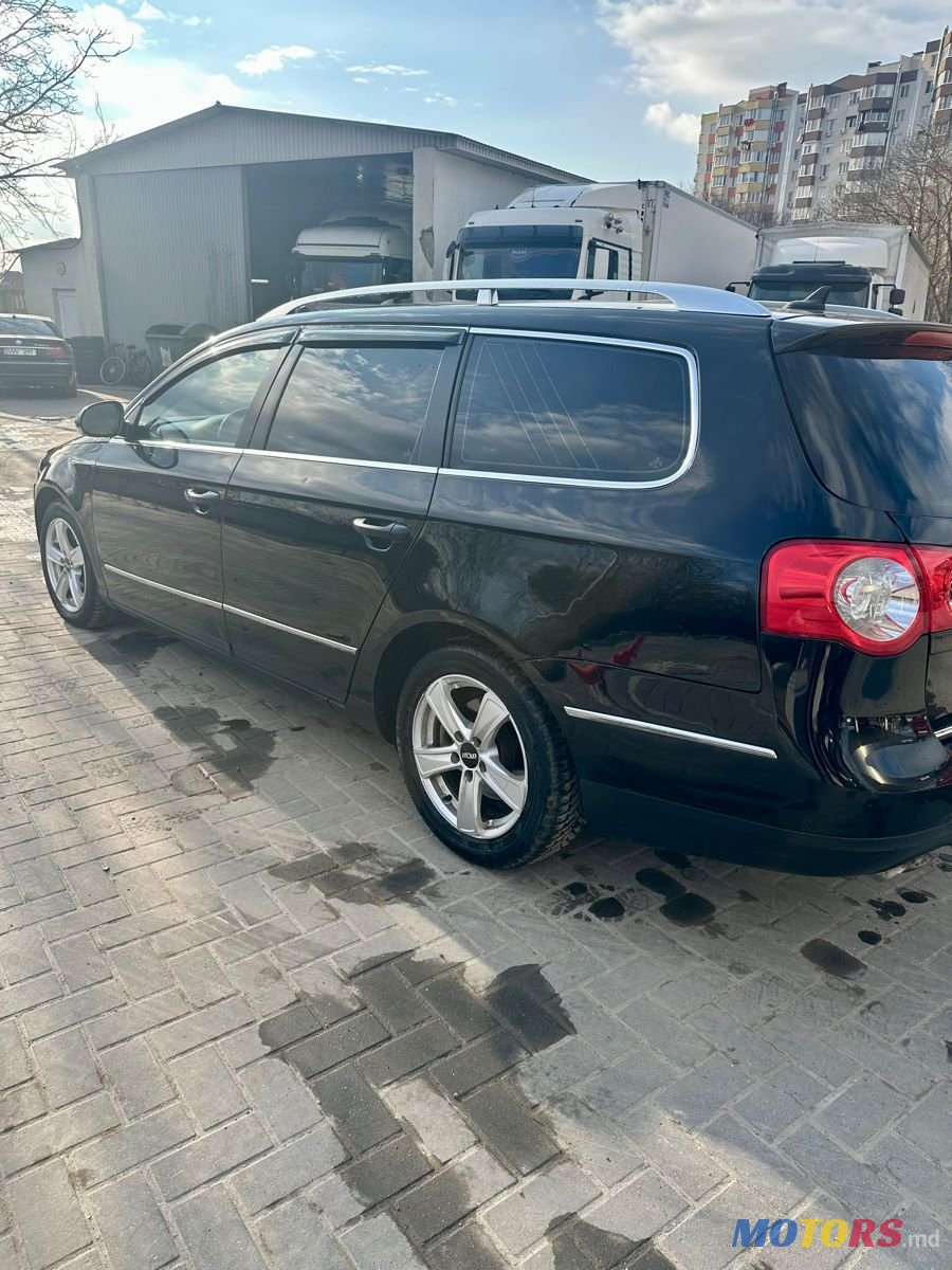 2007' Volkswagen Passat photo #3