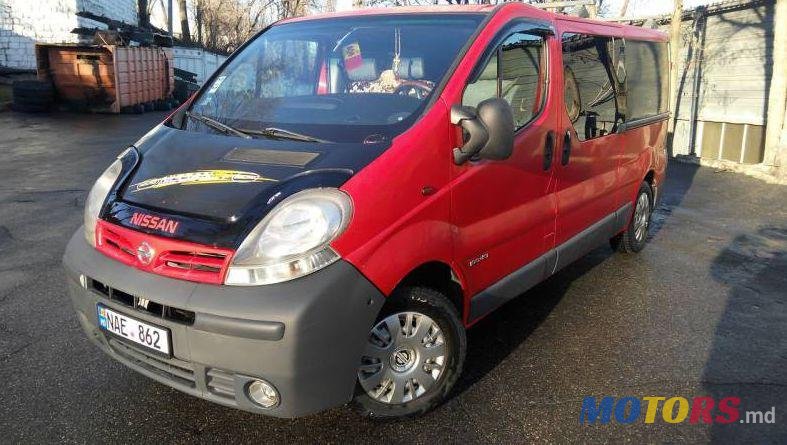 2004' Nissan Primastar photo #1