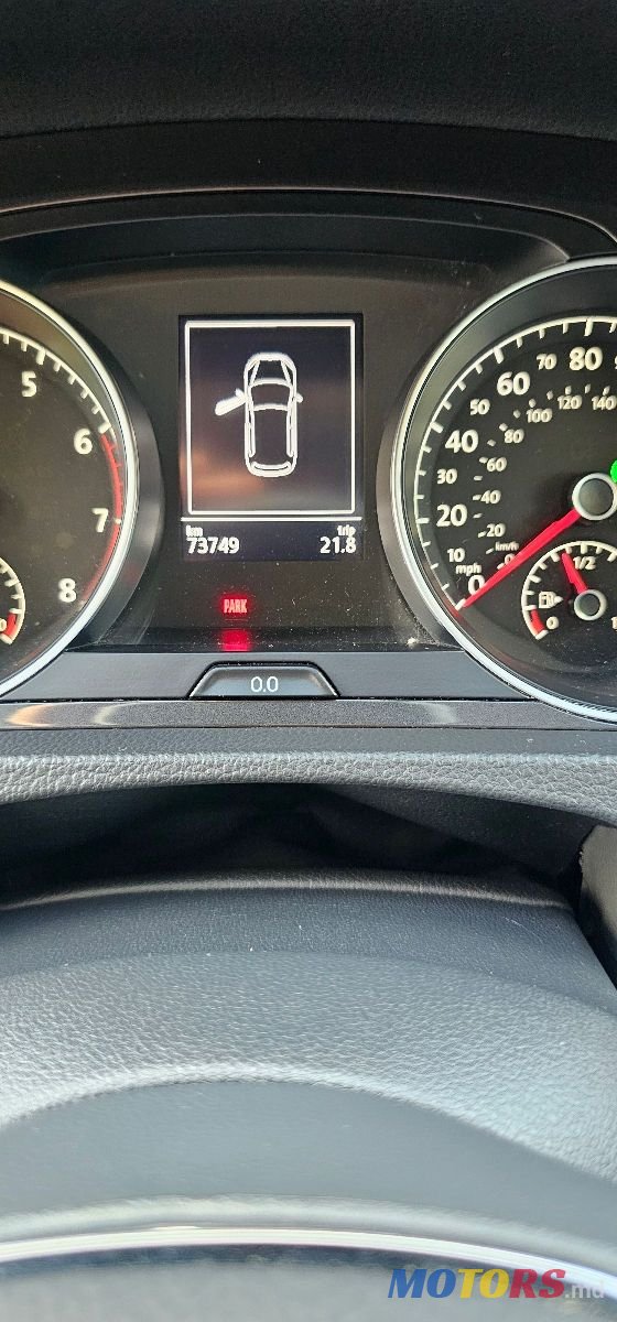 2019' Volkswagen Golf photo #4