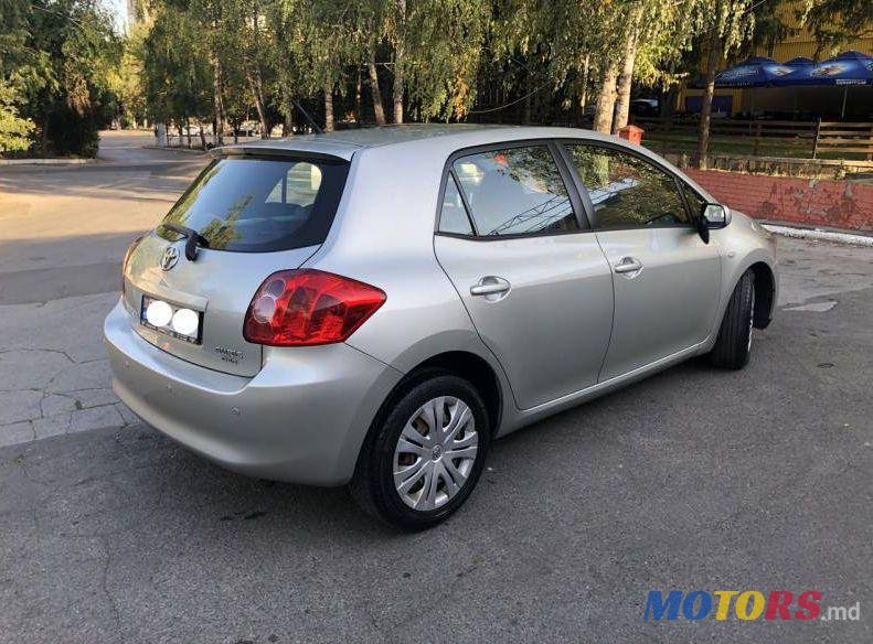 2007' Toyota Auris photo #4