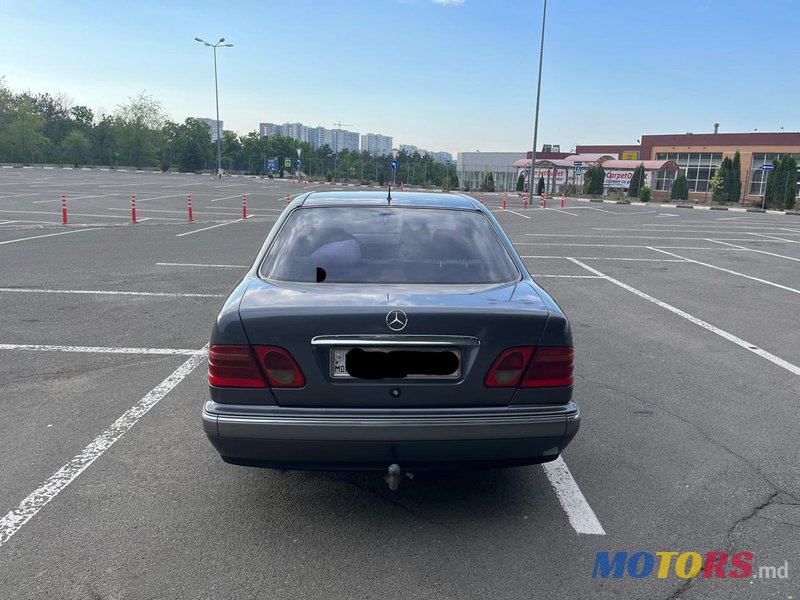 1997' Mercedes-Benz E Класс photo #2