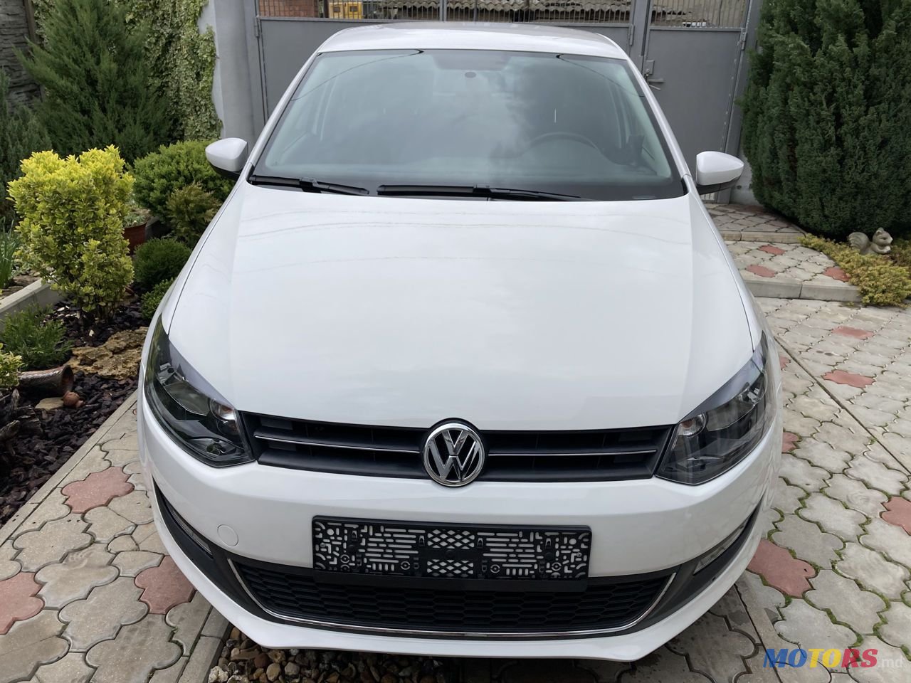 2013' Volkswagen Polo photo #1