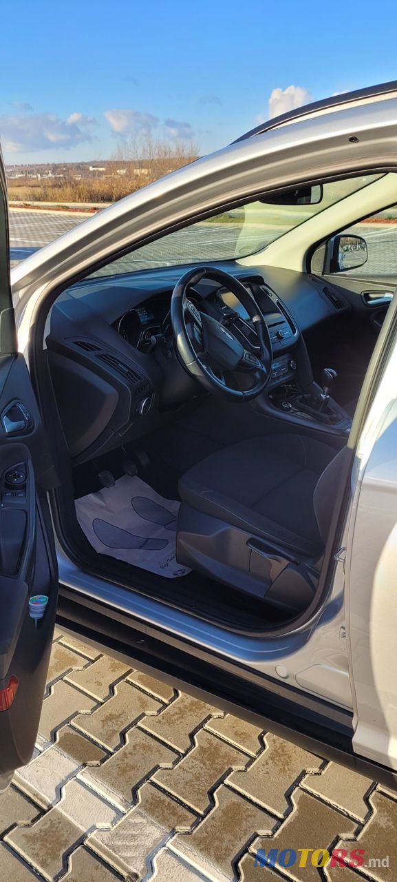 2015' Ford Focus photo #3