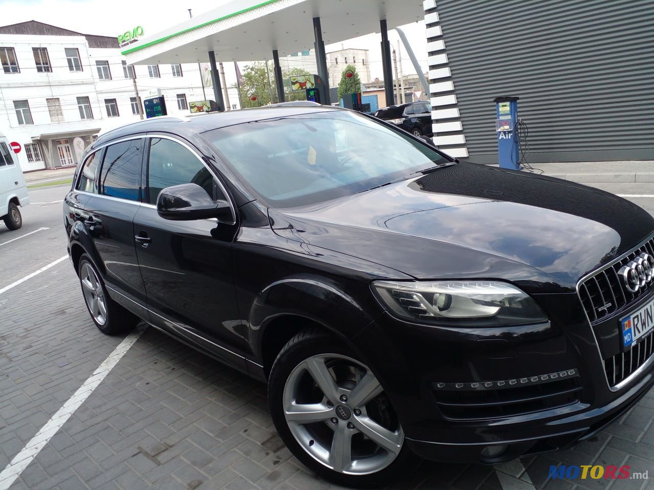 2009' Audi Q7 photo #4