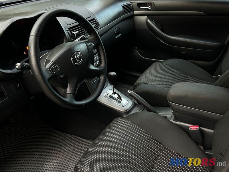 2006' Toyota Avensis photo #4