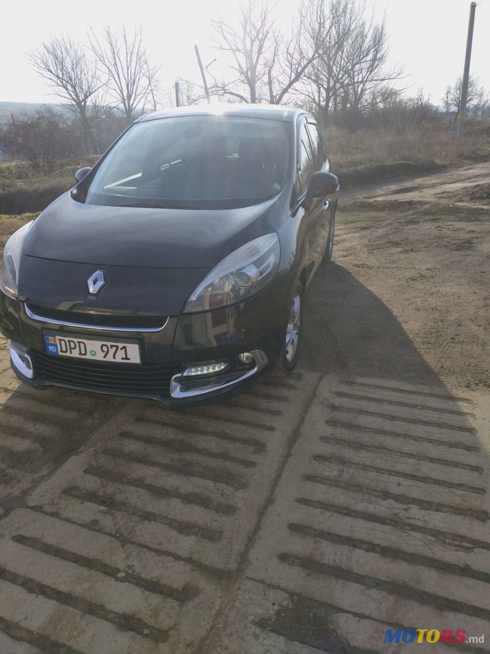 2012' Renault Scenic photo #1