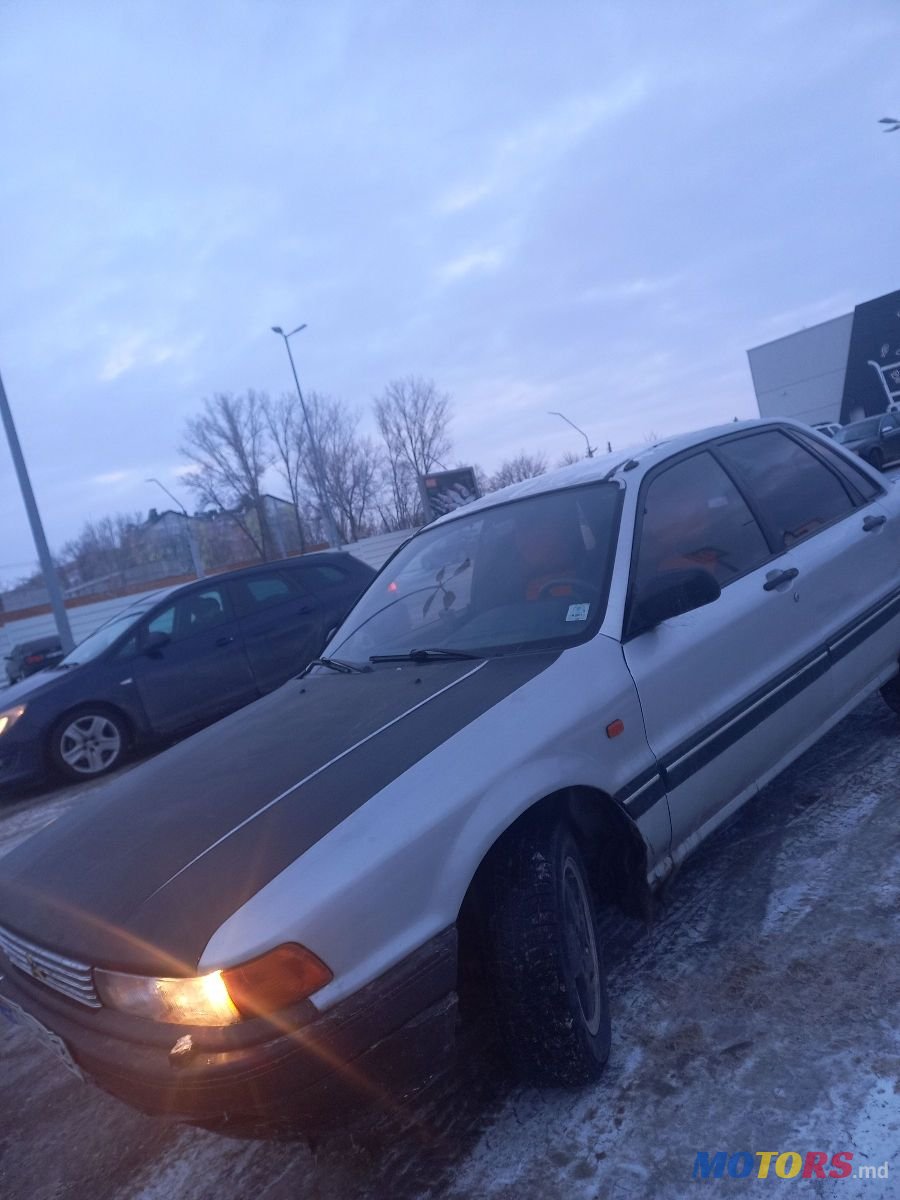 1990' Mitsubishi Galant photo #5