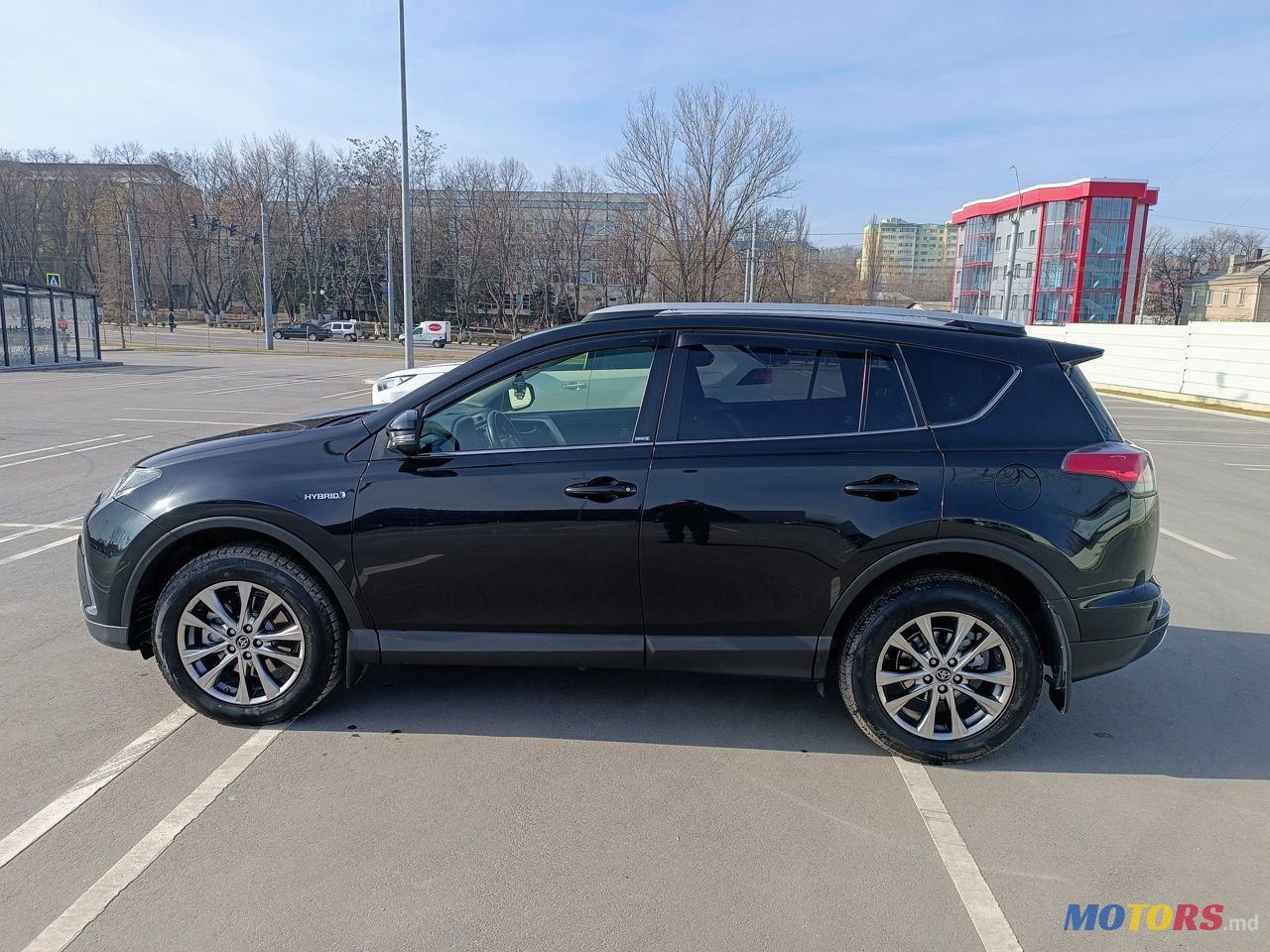 2016' Toyota RAV4 photo #2