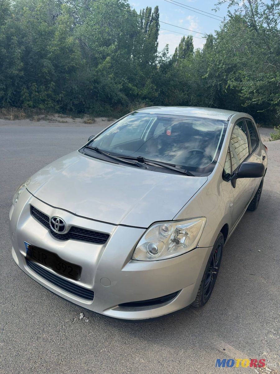 2008' Toyota Auris photo #1
