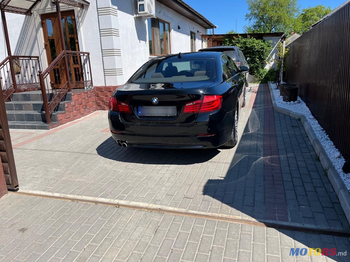 2010' BMW 5 Series photo #3