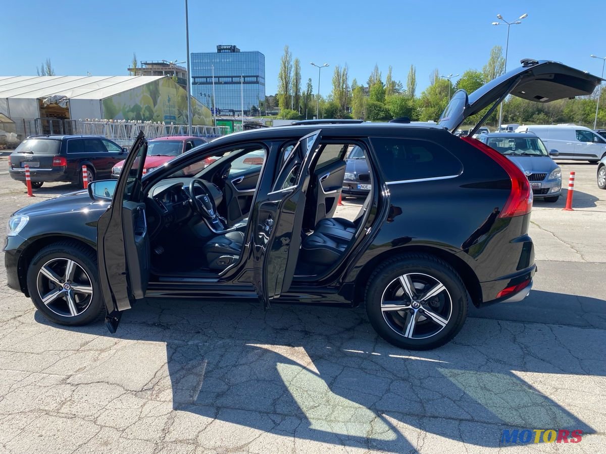 2016' Volvo XC60 photo #2