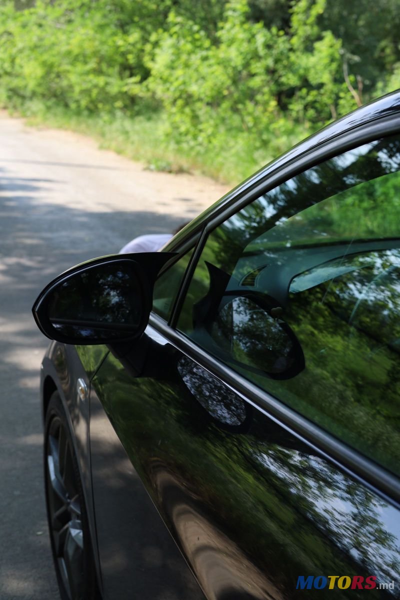 2012' SEAT Ibiza photo #4