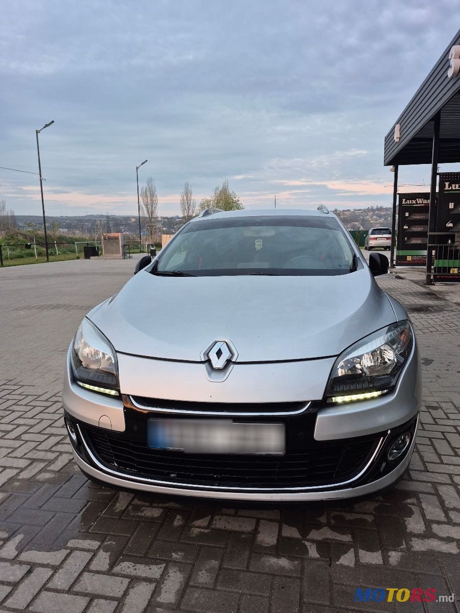 2014' Renault Megane photo #1