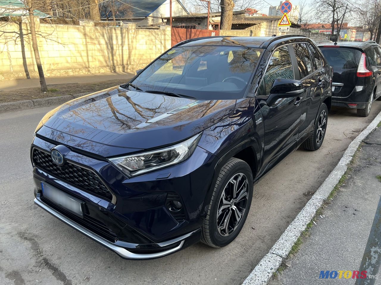 2020' Toyota RAV4 photo #1