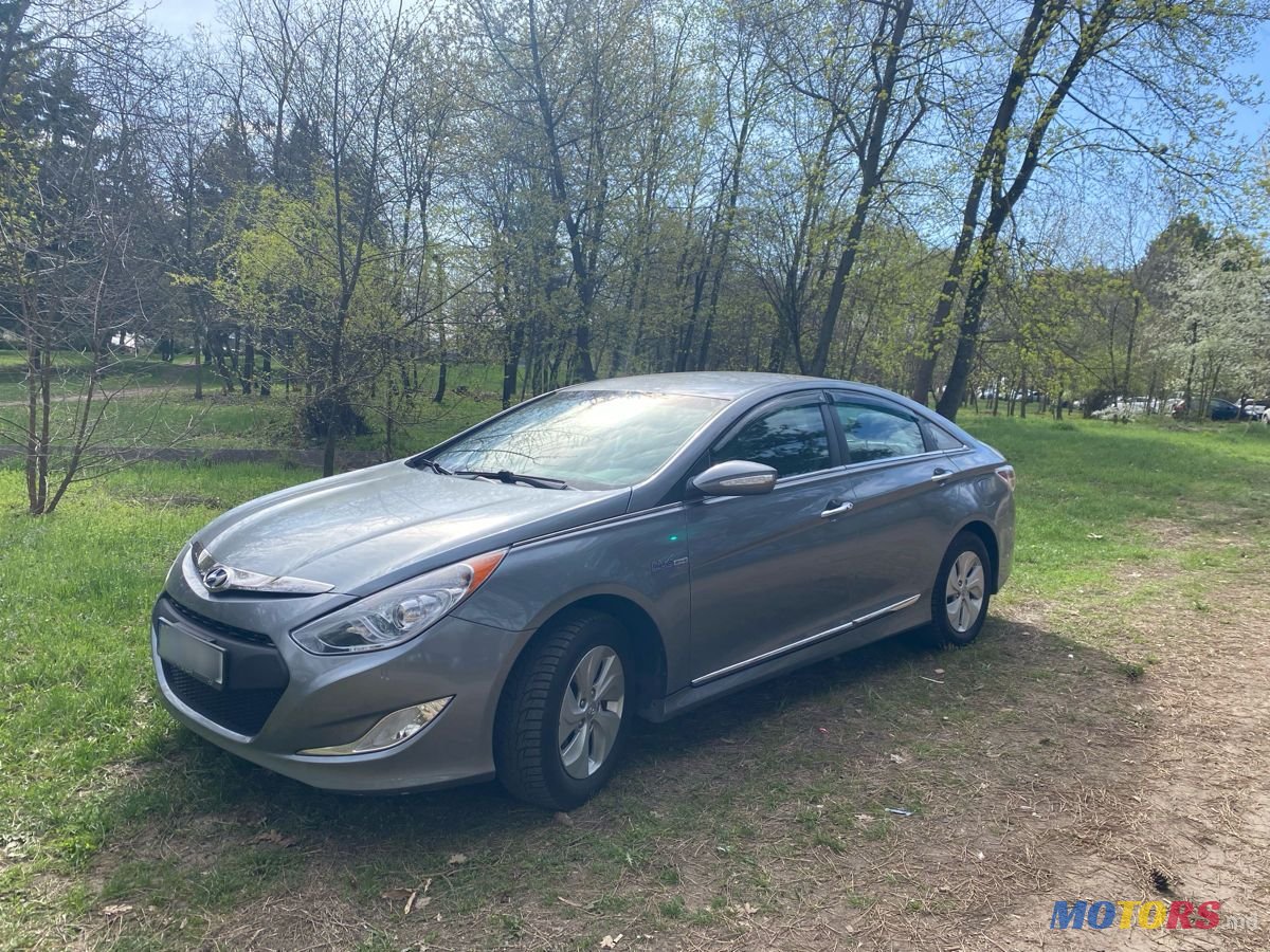 2015' Hyundai Sonata photo #1