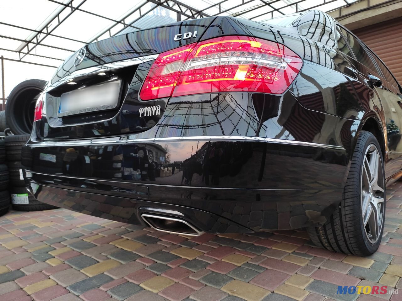 2011' Mercedes-Benz E Класс photo #3