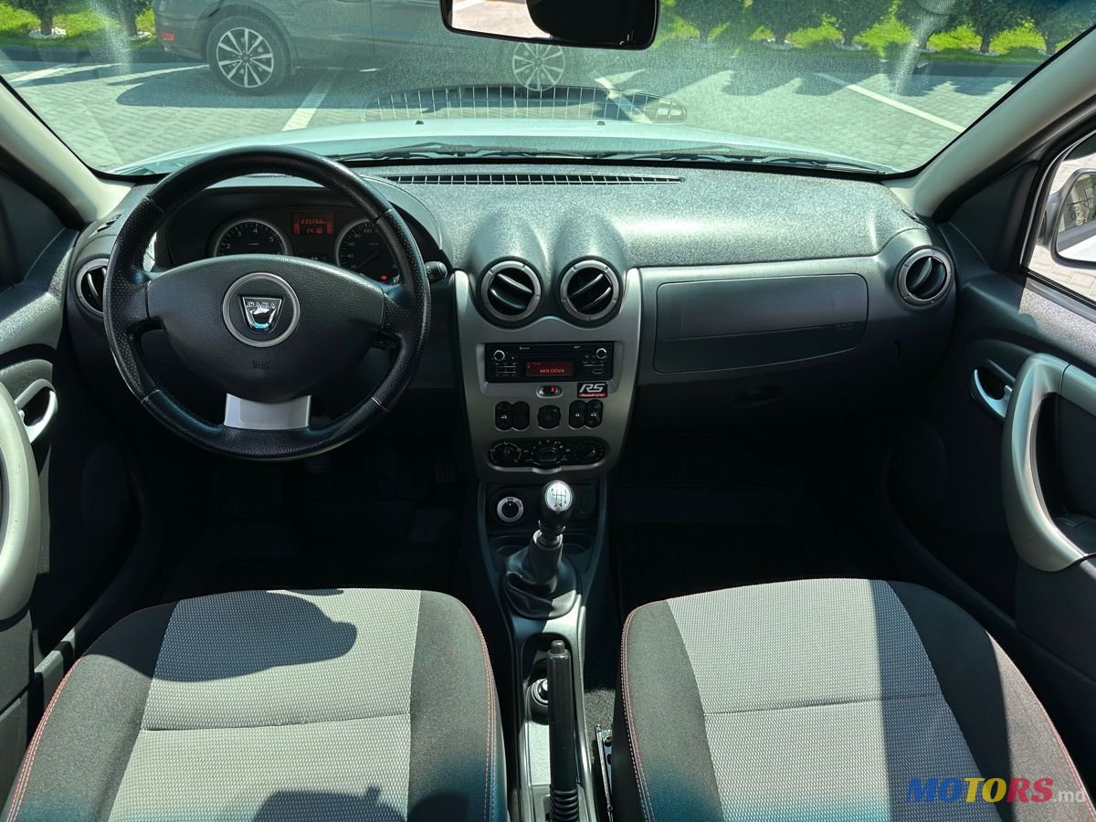 2013' Dacia Duster photo #6