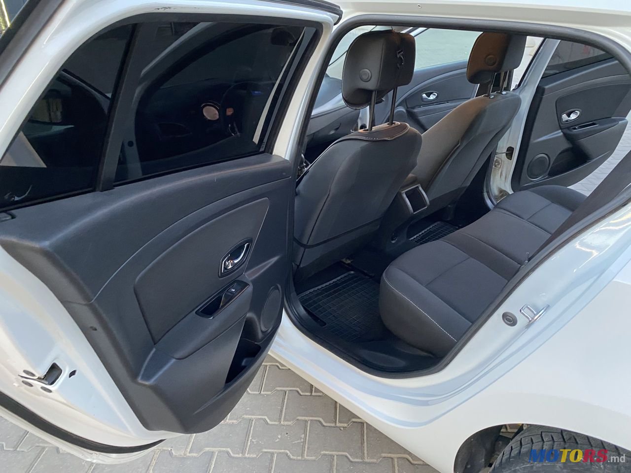 2014' Renault Megane photo #6