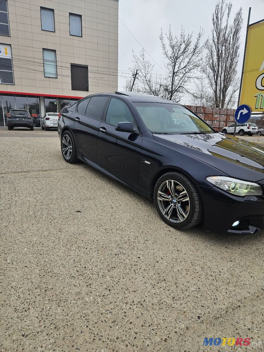 2012' BMW 5 Series photo #2