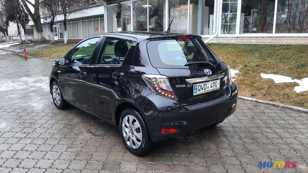 2014' Toyota Yaris photo #6