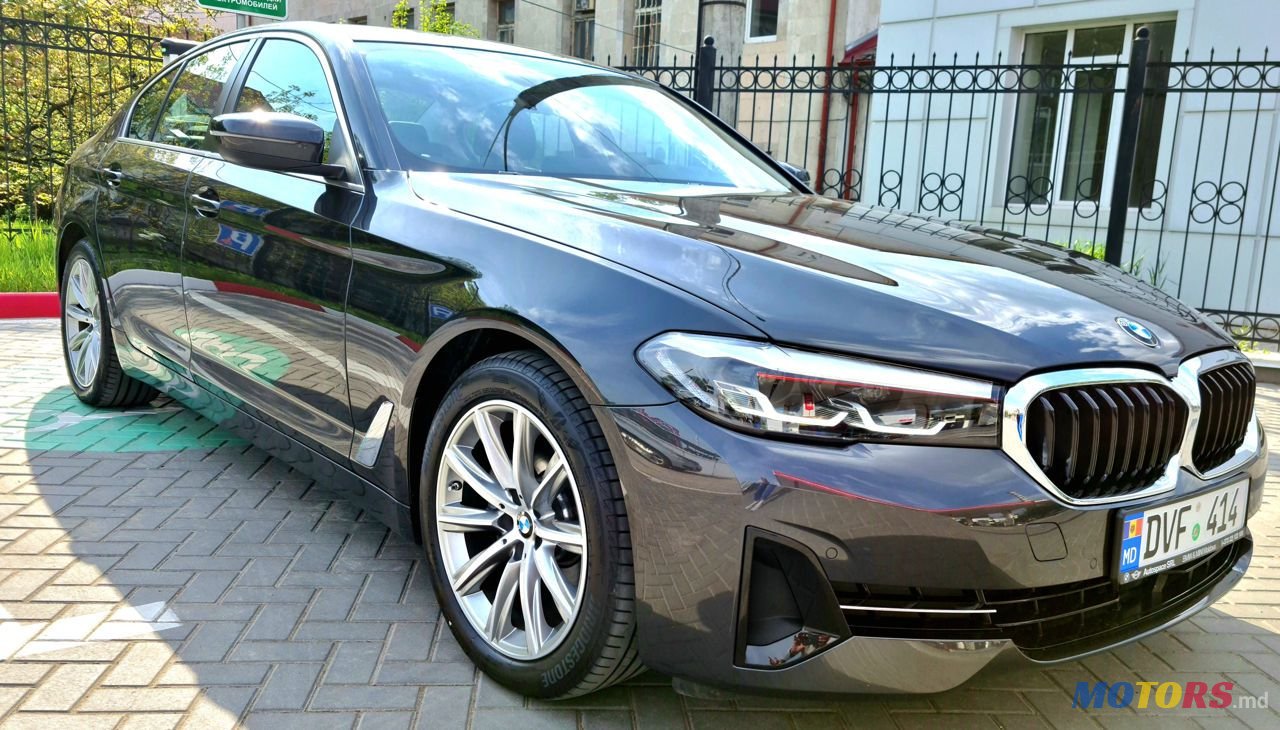 2020' BMW 5 Series photo #1