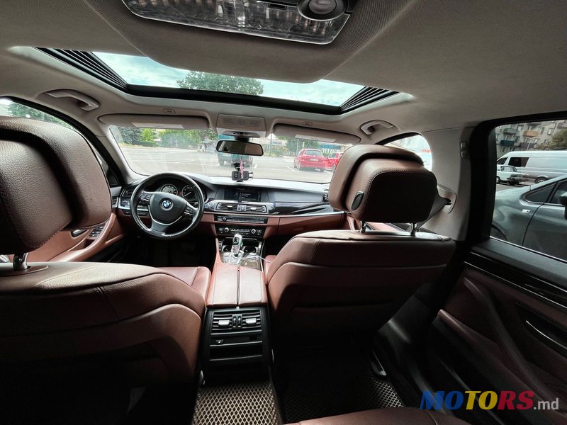 2013' BMW 5 Series photo #4