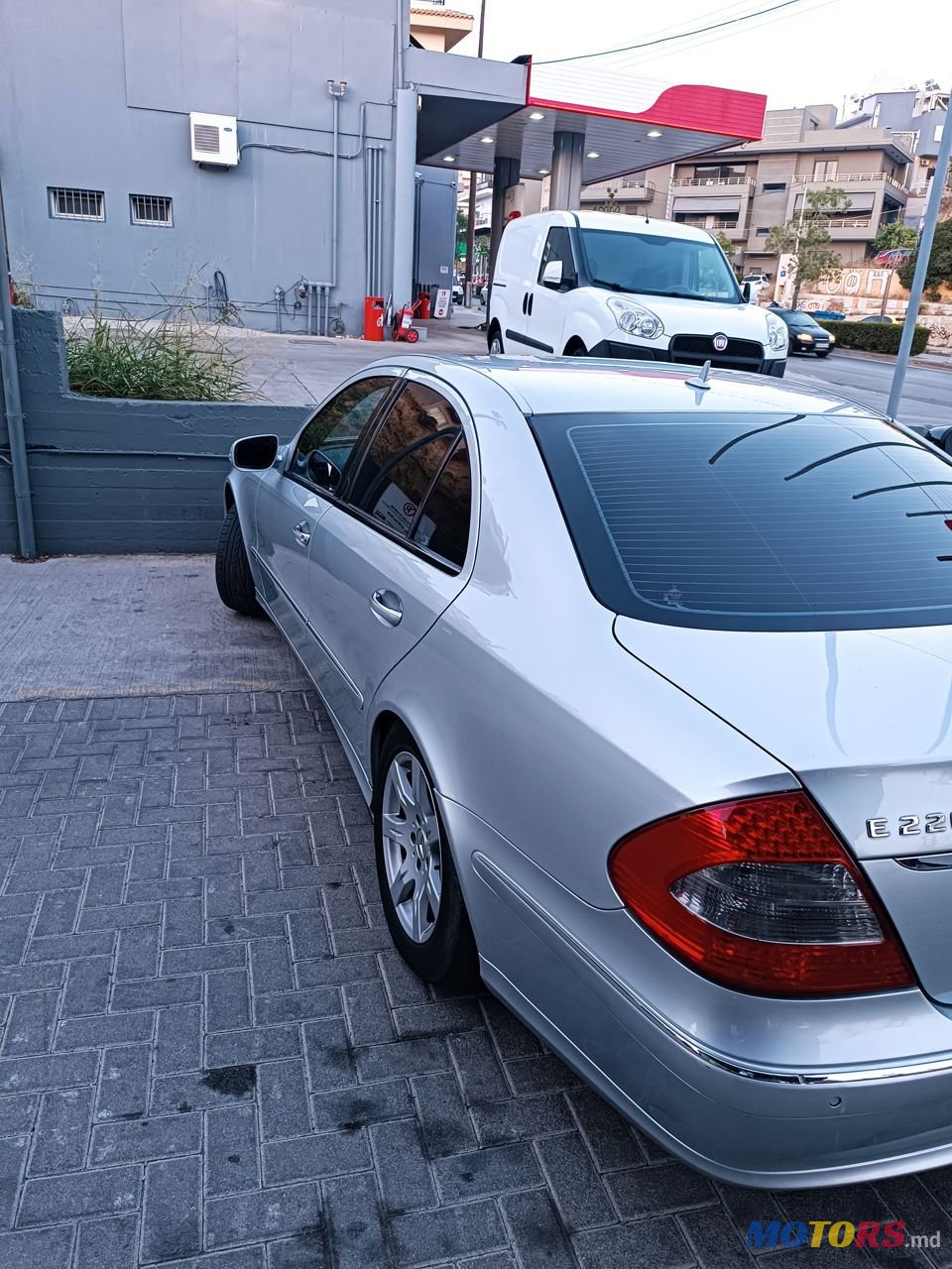 2007' Mercedes-Benz E-Class photo #2
