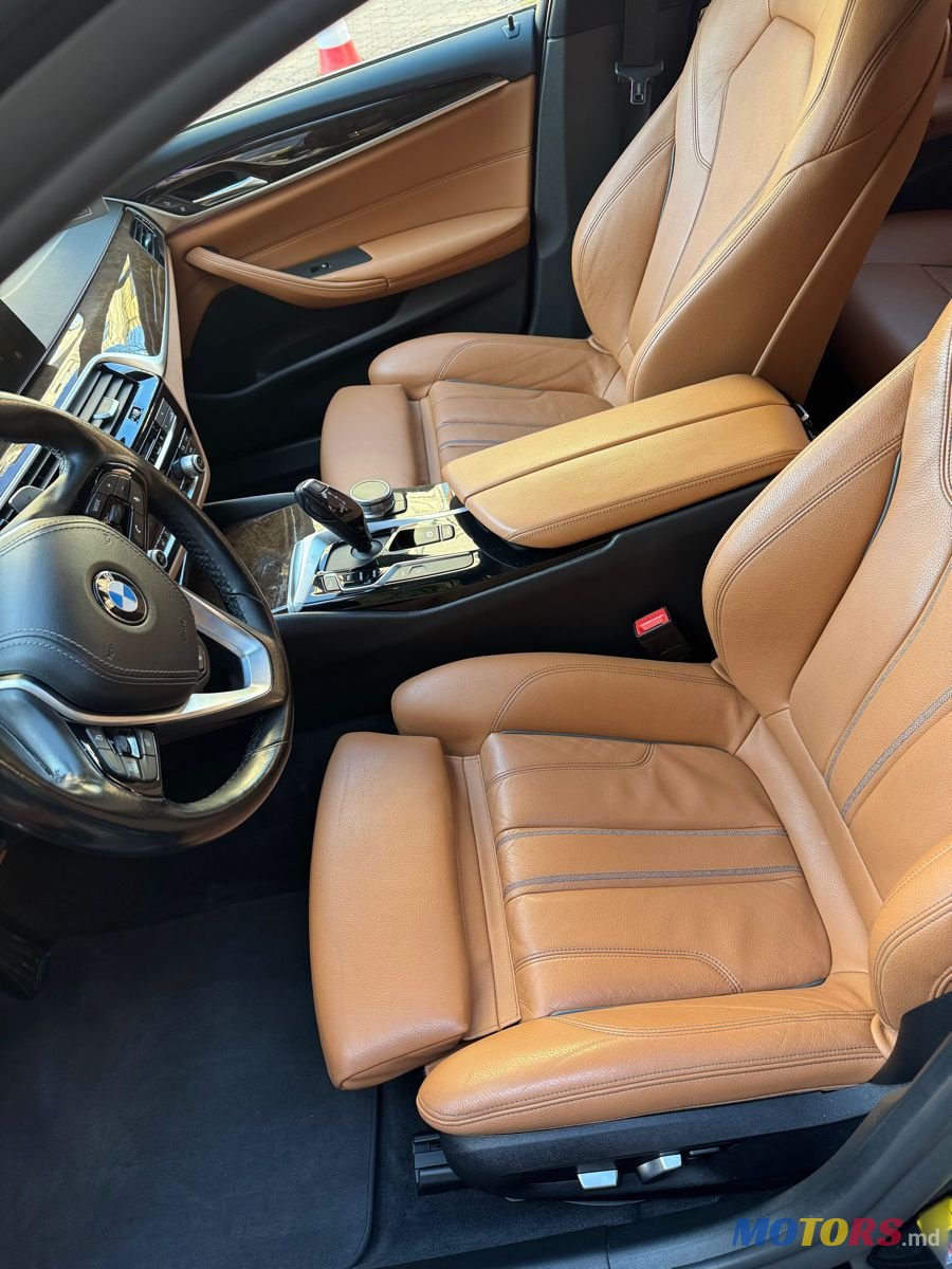 2018' BMW 5 Series photo #5